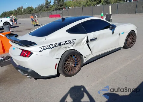 2024 Ford Mustang Gt Premium Fastback z USA, uszkodzony, nr VIN 1FA6P8CF2R5425214